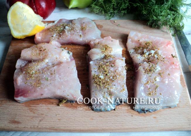 карп с овощами в духовке