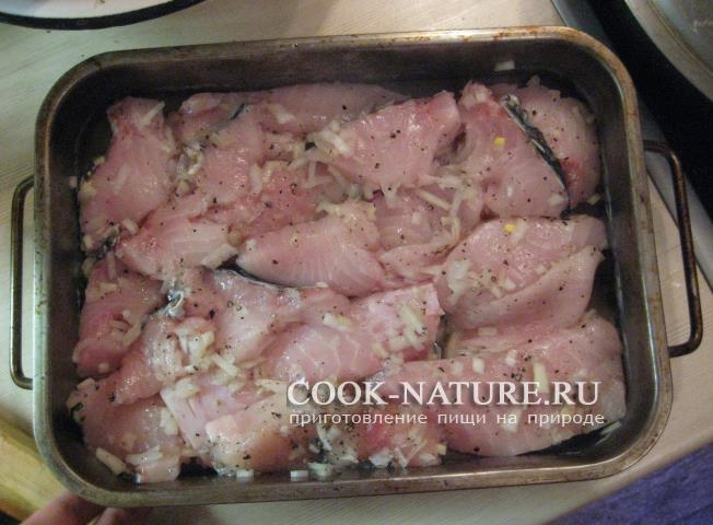 Нельма запеченная с луком рецепты из нельмы