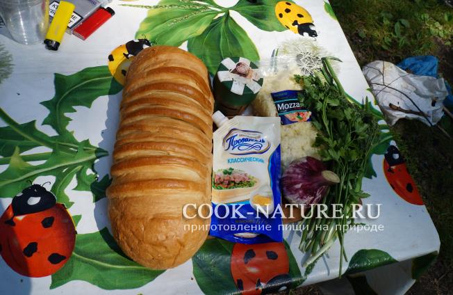 Батон с сыром и чесноком батон с сыром