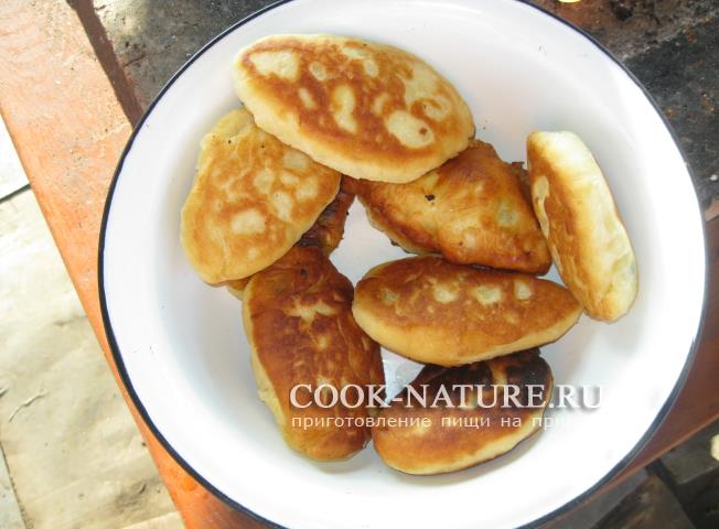 пирожки с яйцом и луком